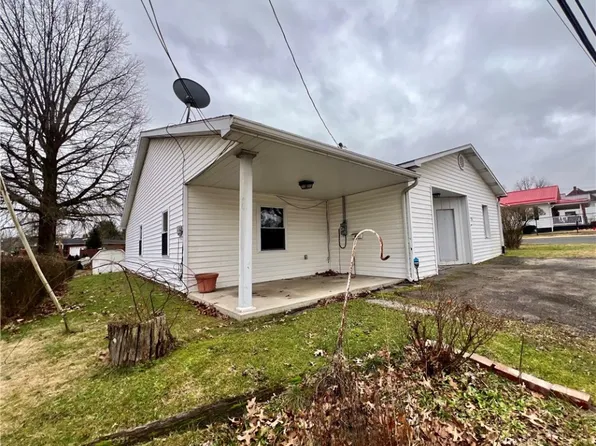 238 Smithfield Rd, Masontown, PA 15461