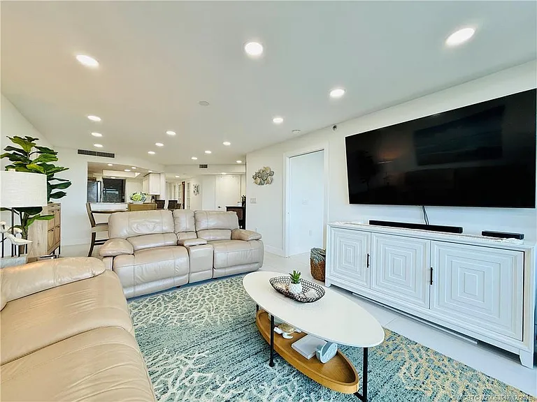 8800 S Ocean Dr #102 — Photo 28