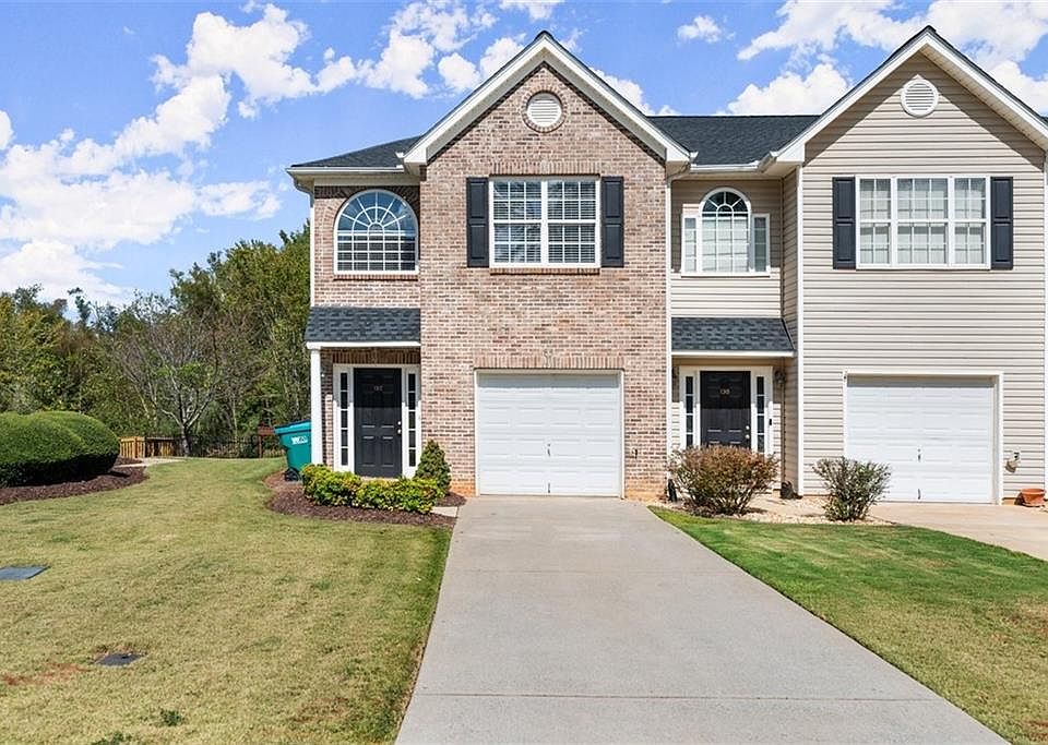 1st image of 132 Creekwood Dr