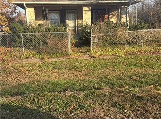 215 Lee St, Fortescue, MO 64437