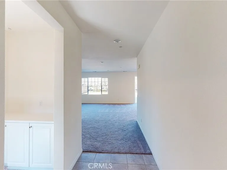 21084 Telegraph Rd — Photo 8