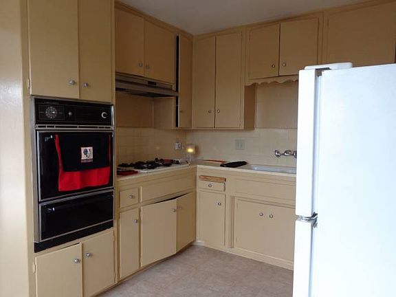 4th image of 3009 Kellogg St APT F