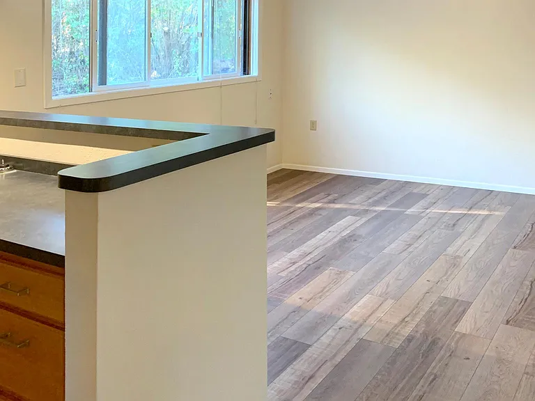 2310 Benton Ave — Photo 6