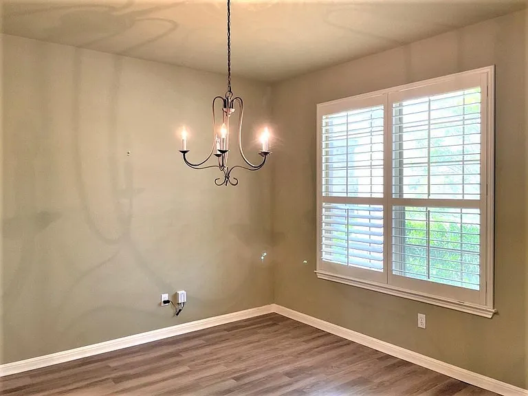 2409 Dovetail St — Photo 48