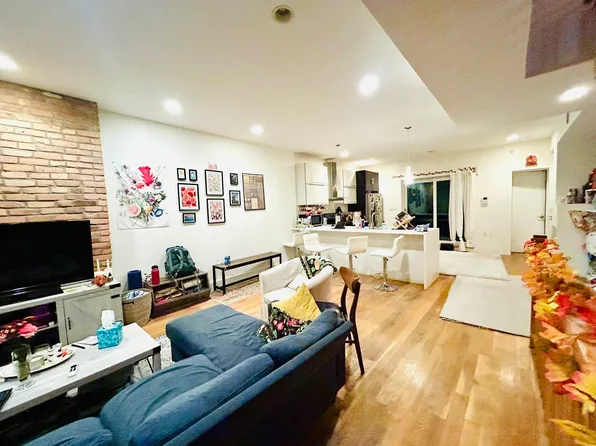 576 Marcy Avenue image 27 of 39