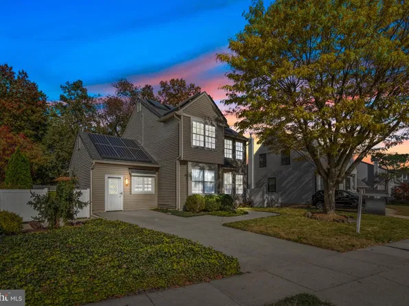 7601 Piersanti Dr, Pennsauken, NJ 08109