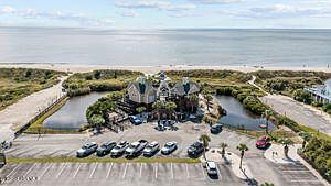 3rd image of 111 SE 72nd Street