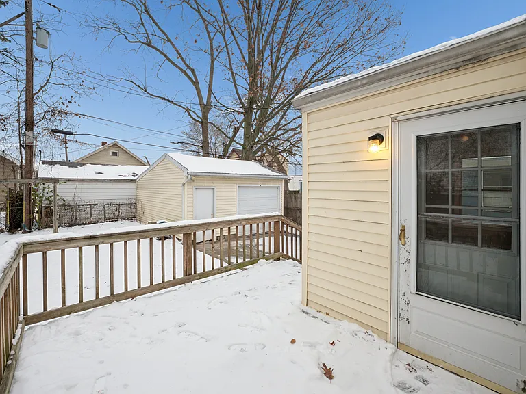 4438 Packard Rd — Photo 42