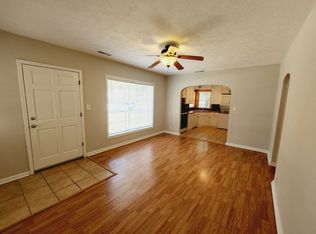 1466 E University St, Springfield, MO 65804