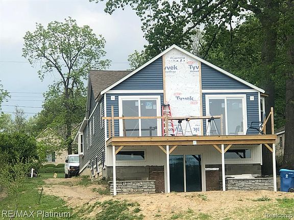 3rd image of 4025 Minnetonka Dr