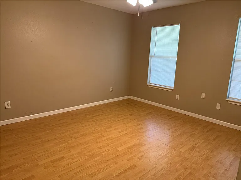 6005 Beech Dr — Photo 12