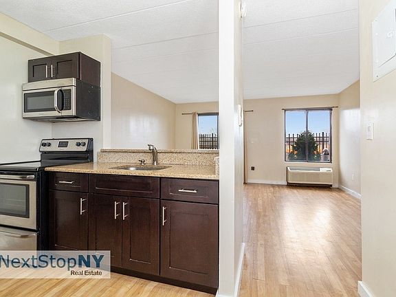 4th image of 108-27 Seaview Ave APT 36A