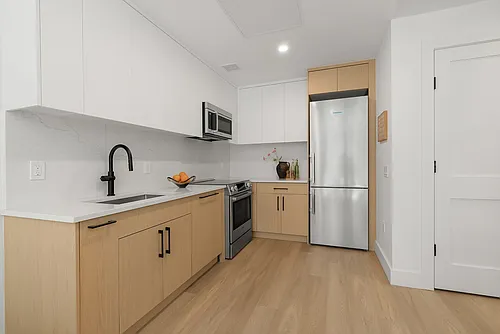 50 Commercial St #3D Photo 1