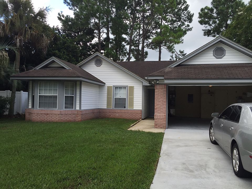 Front of house/garage
