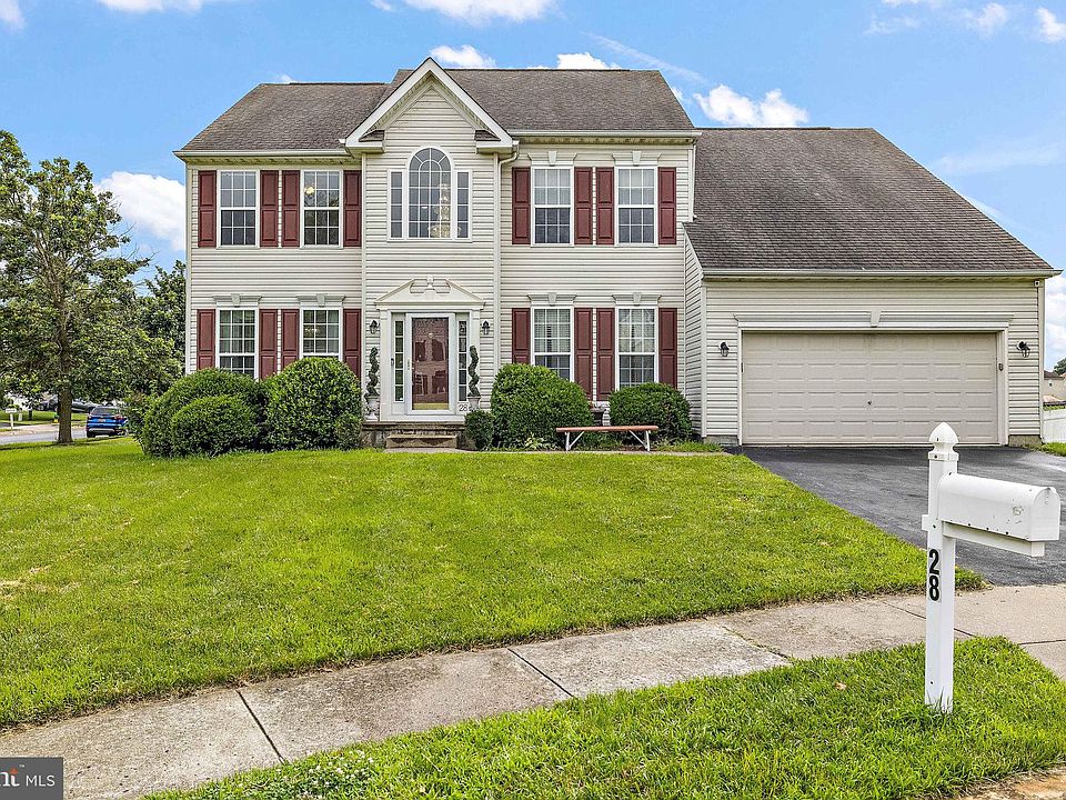 1st image of 28 Palmer Dr