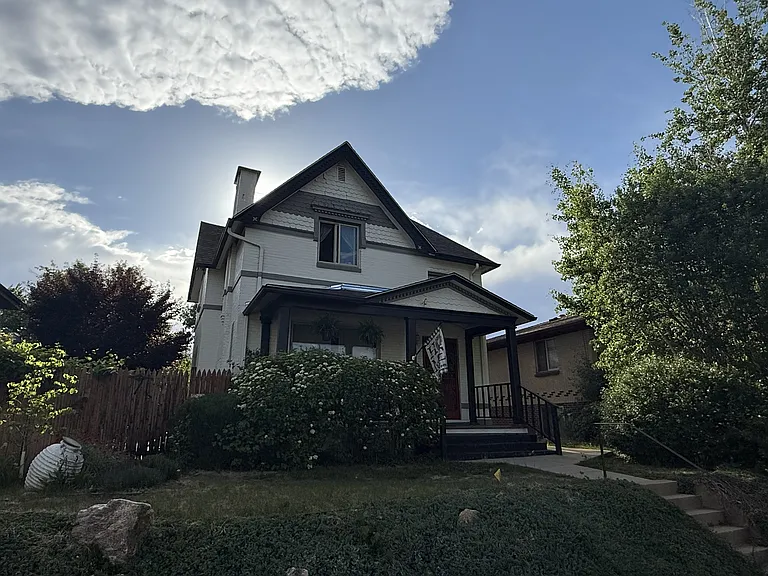 2237 Meade St — Photo 2