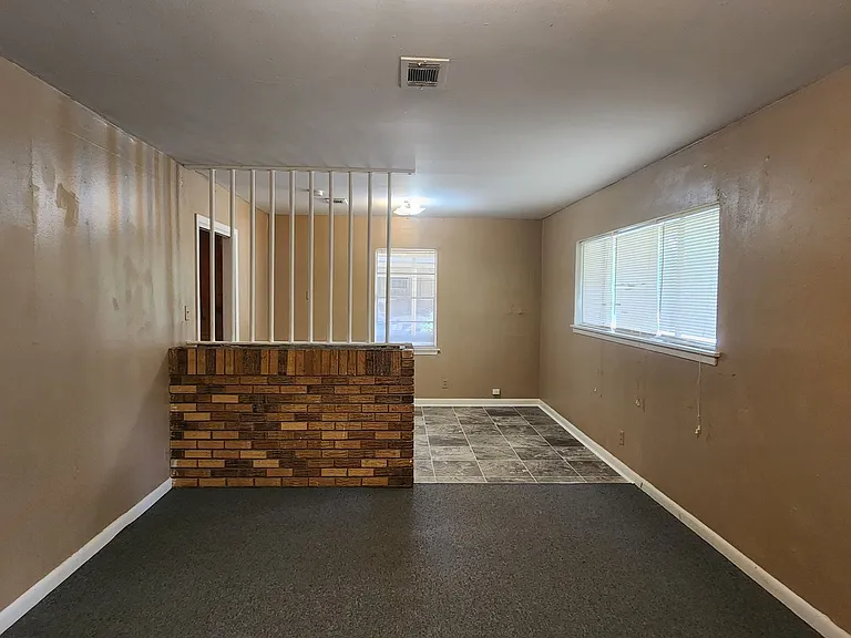 638 Bringhurst Dr — Photo 7