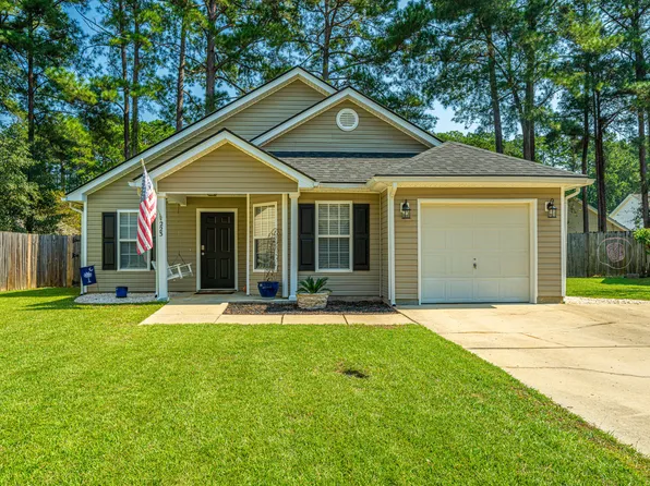 223 Bainsbury Ln, Summerville, SC 29483