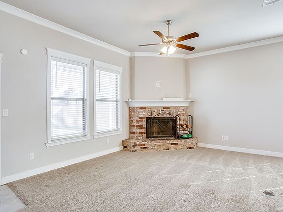3rd image of 2905 Urbana Ave