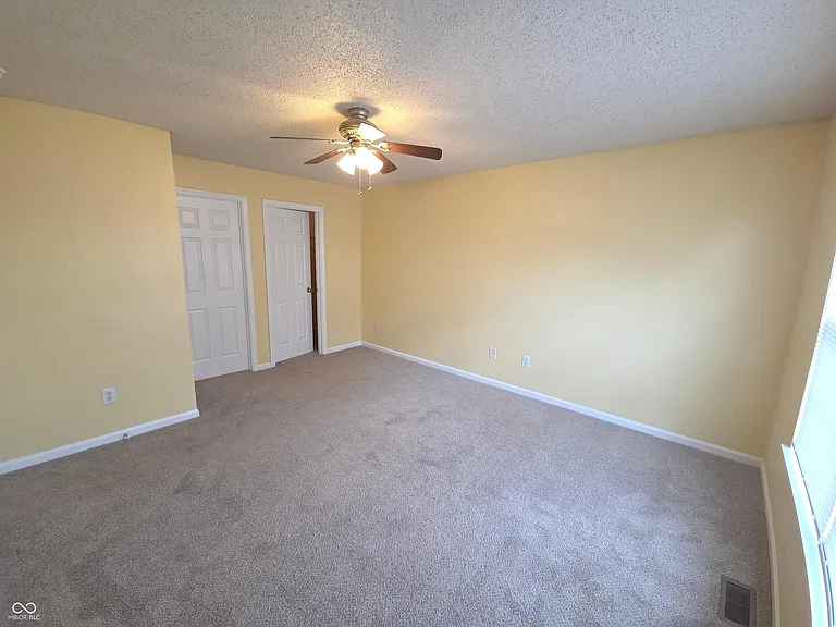 4320 Village Bend Ln — Photo 22