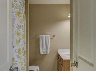 9141 Weber St, Omaha, NE 68122