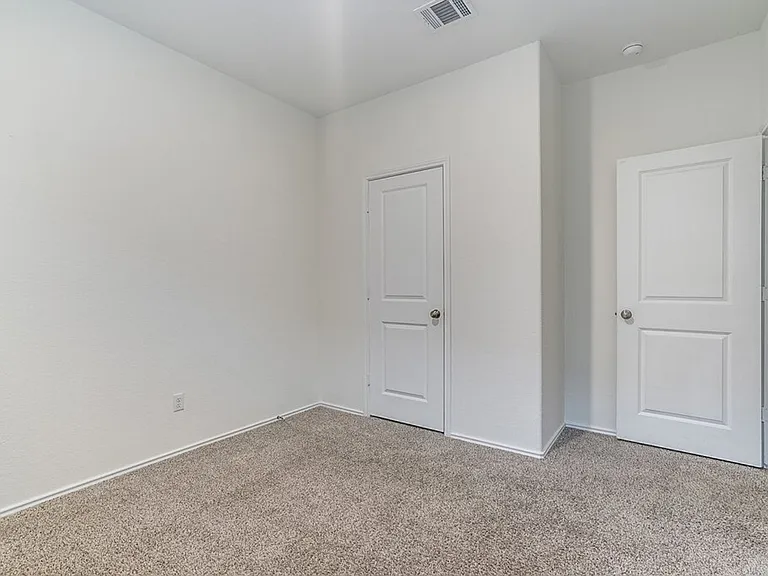 355 Geode Gln — Photo 13
