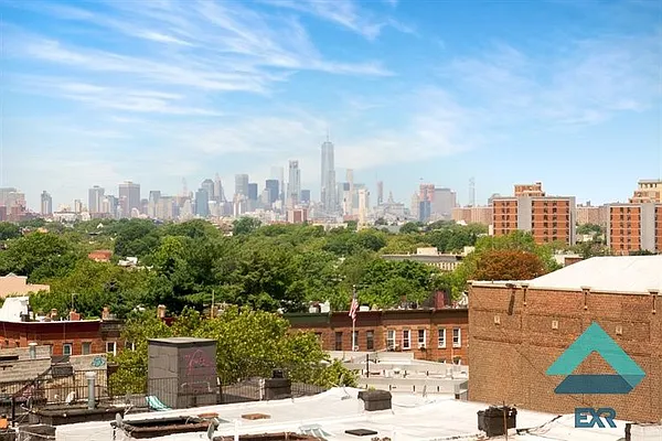 Rented by EXR | media 22