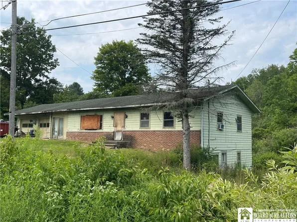 4926 Stoneledge Rd, Ashville, NY 14710