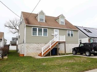 8 Franklin Pl, Brigantine, NJ
