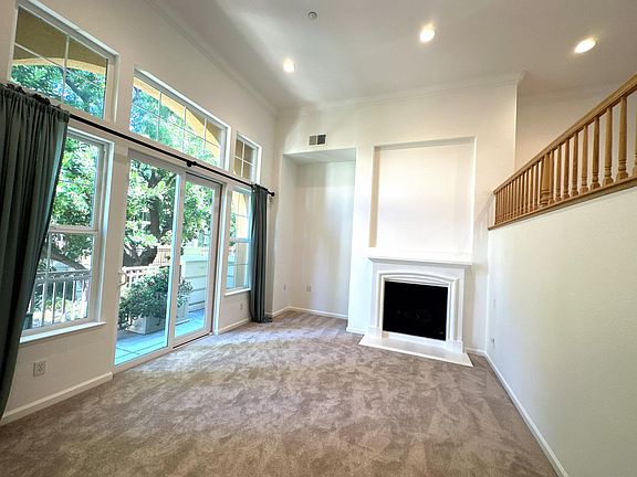 5th image of 4047 Crandall Cir