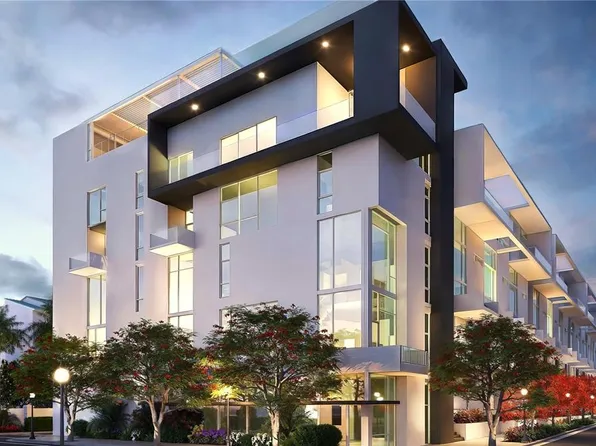 1305 4th St #101A, Sarasota, FL 34236