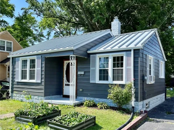 2533 Sussex St SE, Warren, OH 44484