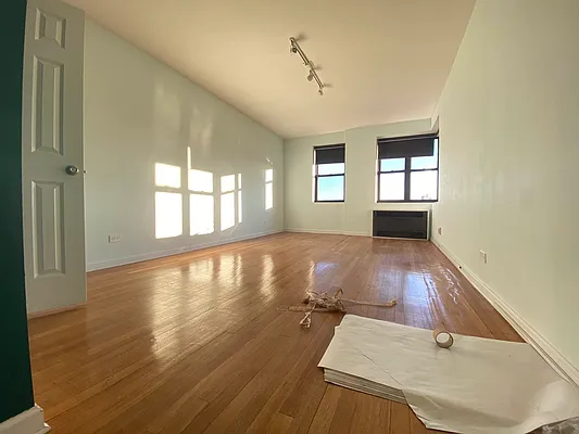 Rented by Lang Realty LLC | media 44