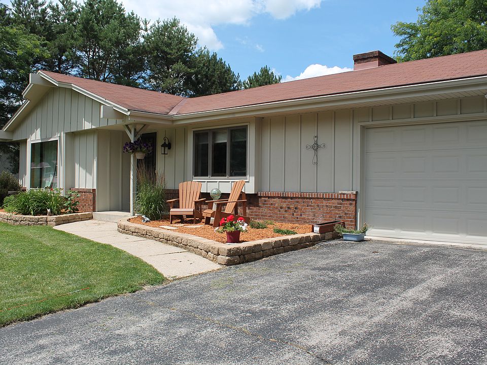 1st image of N57W25542 Fox Hollow Dr
