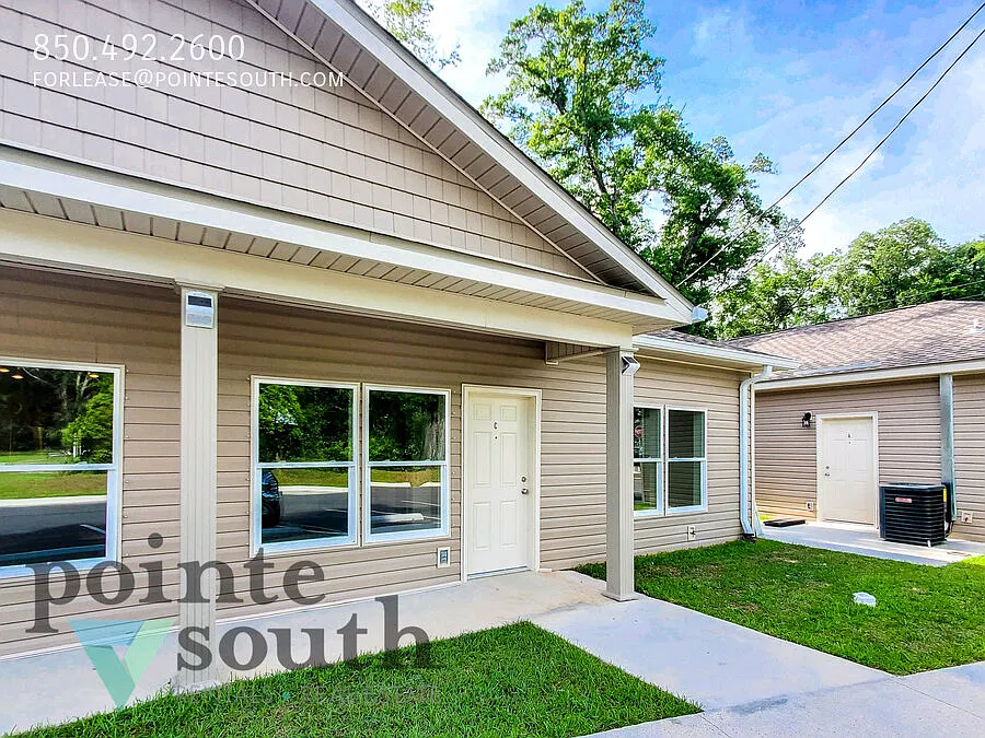 2425 E Johnson Ave — Photo 1