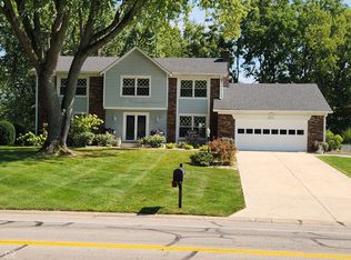 911 E Greyhound Pass, Carmel, IN 46032