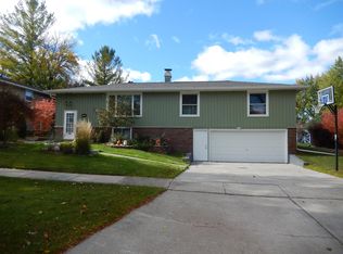 1074 Martin Ave, Fond Du Lac, WI 54935