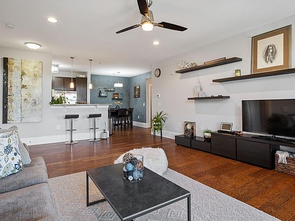 2nd image of 601 Finsbury St APT 207