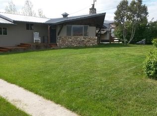 403 4th Ave NE, White Sulphur Springs, MT 59645