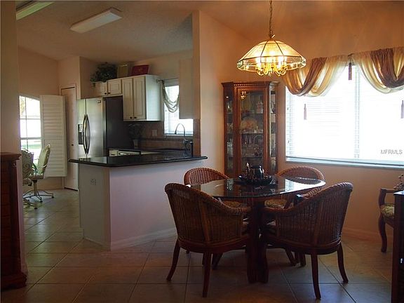 5th image of 3853 Avon Ct