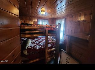19931 E Chippewa Lake Dr, Evart, MI 49631