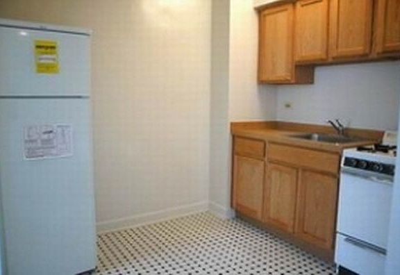 5th image of 4531 N Ashland Ave APT 303