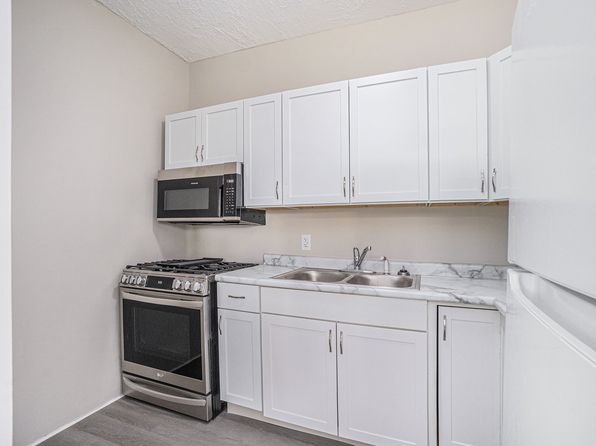 258 Capital Ave NE #3