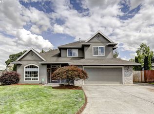 606 NE Amanda Pl, Hillsboro, OR 97124