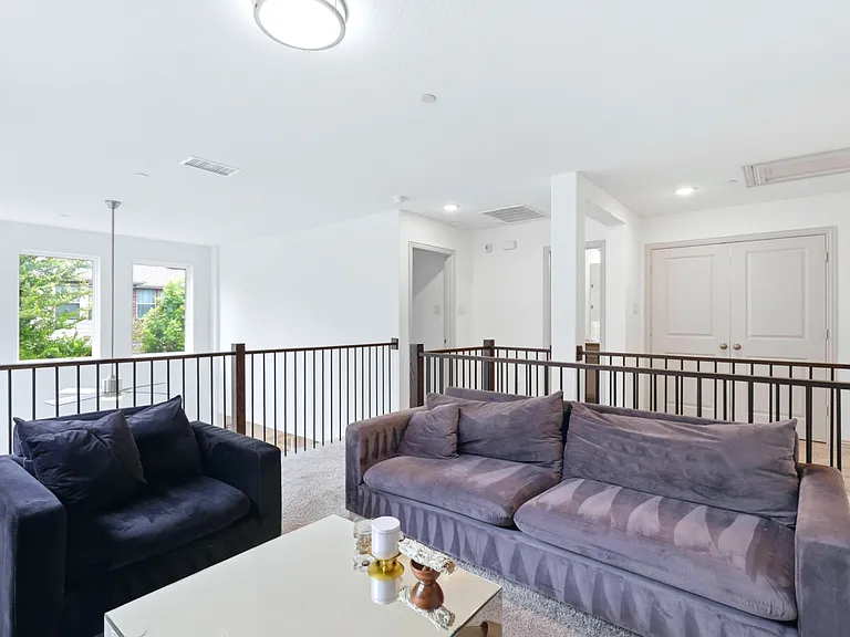1004 Mikaela Dr — Photo 3