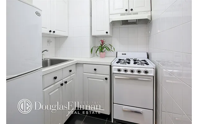 Sold by Douglas Elliman | media 4