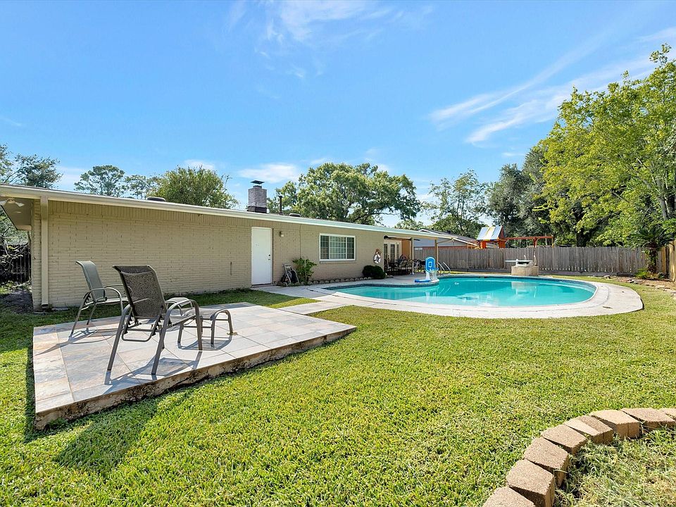 1st image of 1615 Redway Ln