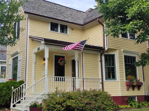 1025 N 4th St, Sheboygan City, WI 53081
