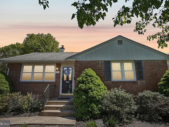 2nd image of 3715 Round Meadow Ln