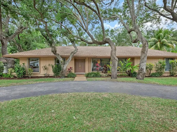 16745 SW 74th Ct, Palmetto Bay, FL 33157